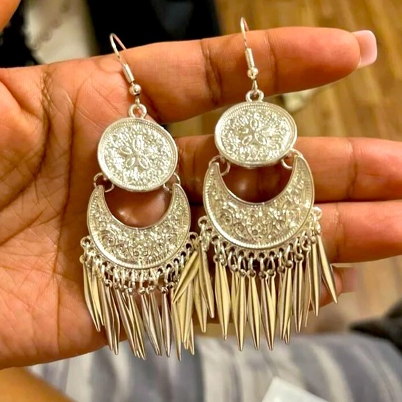 Exotically Shimmering Silver Metal Tasseled Medallion Chandelier Drop Earrings - Picture 11 of 15